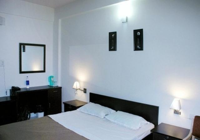Maple Inn Budget Hotel 벵갈루루 객실 사진