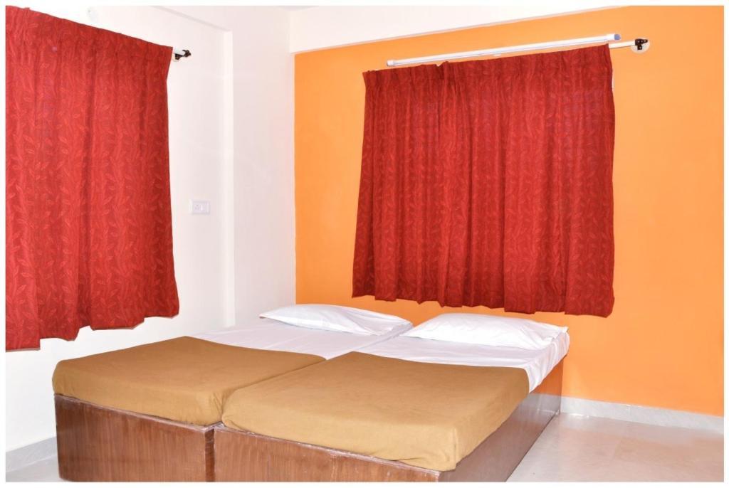 Maple Inn Budget Hotel 벵갈루루 외부 사진